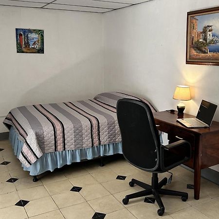 El Callejon Guest House León Zewnętrze zdjęcie