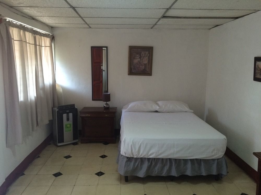 El Callejon Guest House León Zewnętrze zdjęcie